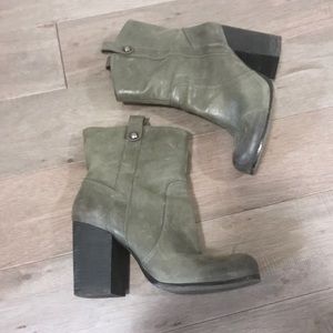 Vince Camuto Gray Leather Heeled Booties -8.5 EUC